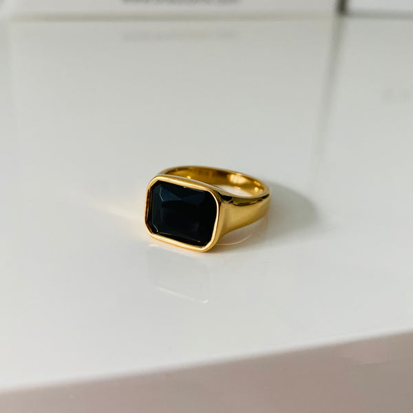 Kingstone Black Ring